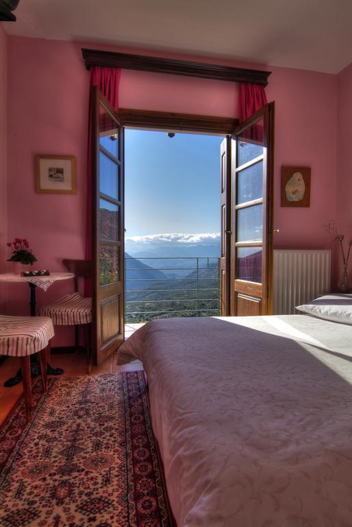 Nefeles Hotel Aráhova Kültér fotó