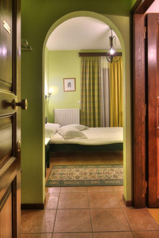 Nefeles Hotel Aráhova Kültér fotó
