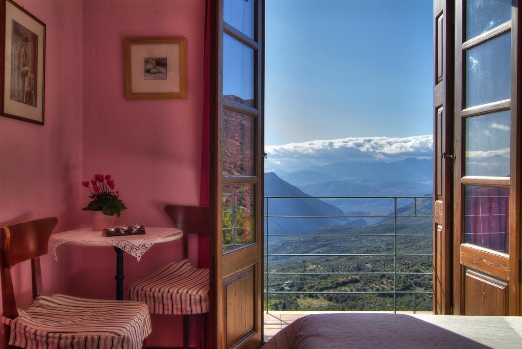 Nefeles Hotel Aráhova Kültér fotó
